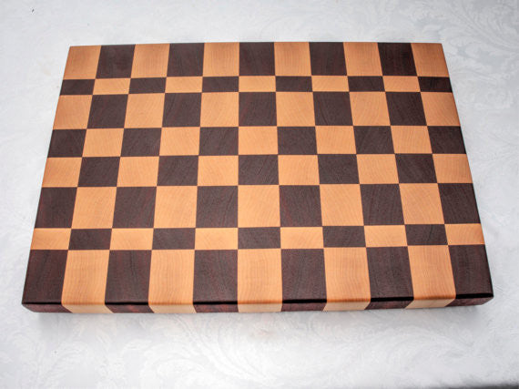 Endgrain Cutting Board, made of Padauk and Hard Maple - Kato Woodshop